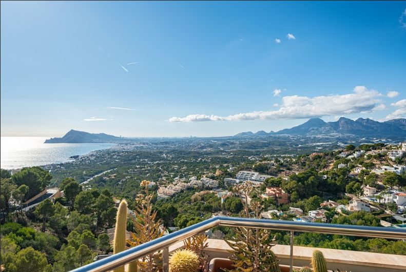 ¡Apartamentos en Sierra de Altea con vistas al mar y a las montañas!