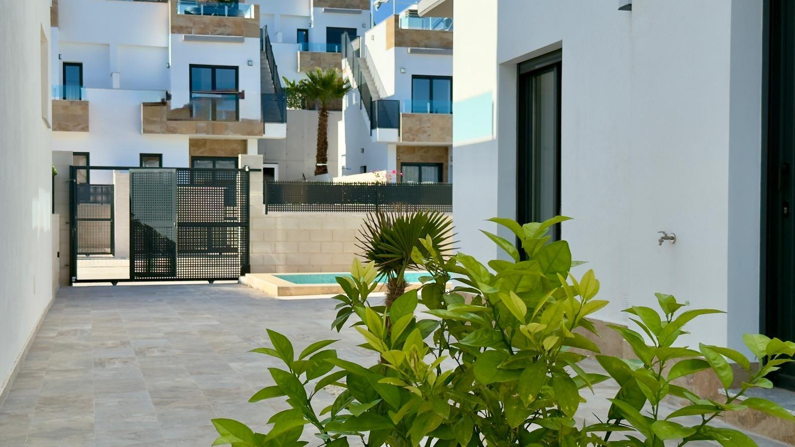Villa en Polope con vistas a las montañas