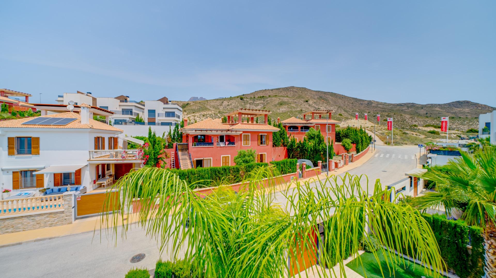 Villa para una familia numerosa en Finestrat.