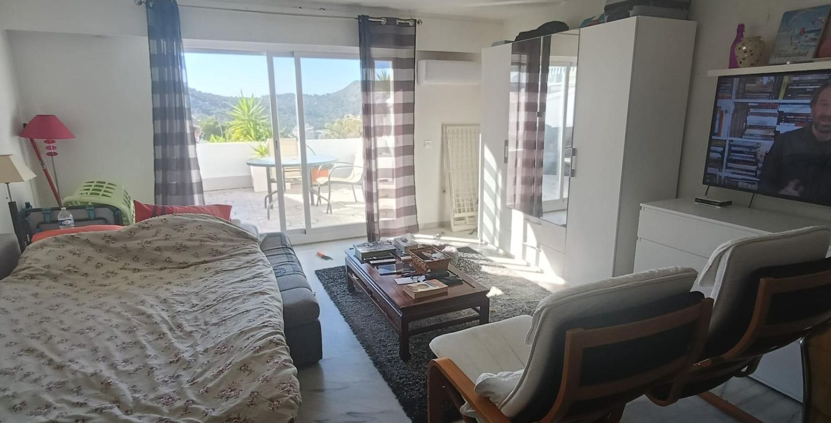 Estudio cerca de la playa