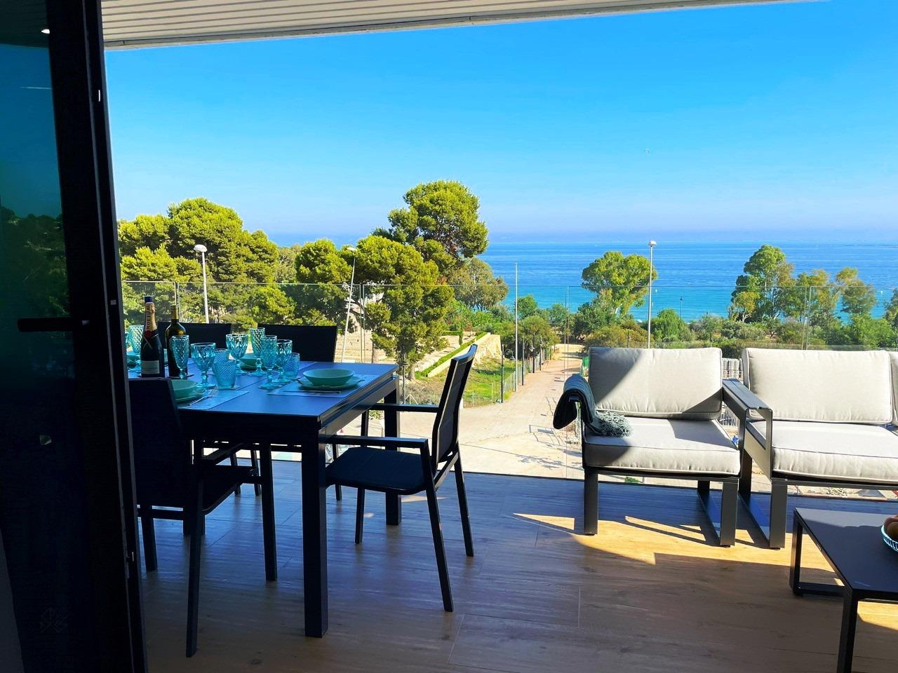 Apartamentos a orillas del mar Mediterráneo 