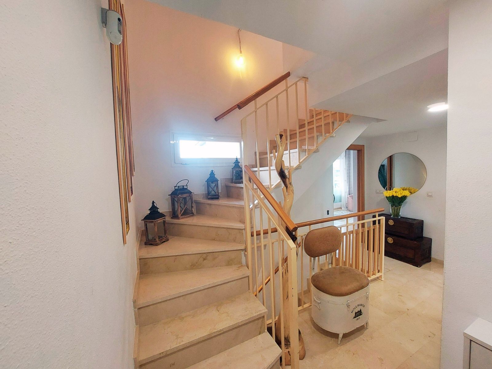 ¡Villa en La Nucía con vistas panorámicas!
