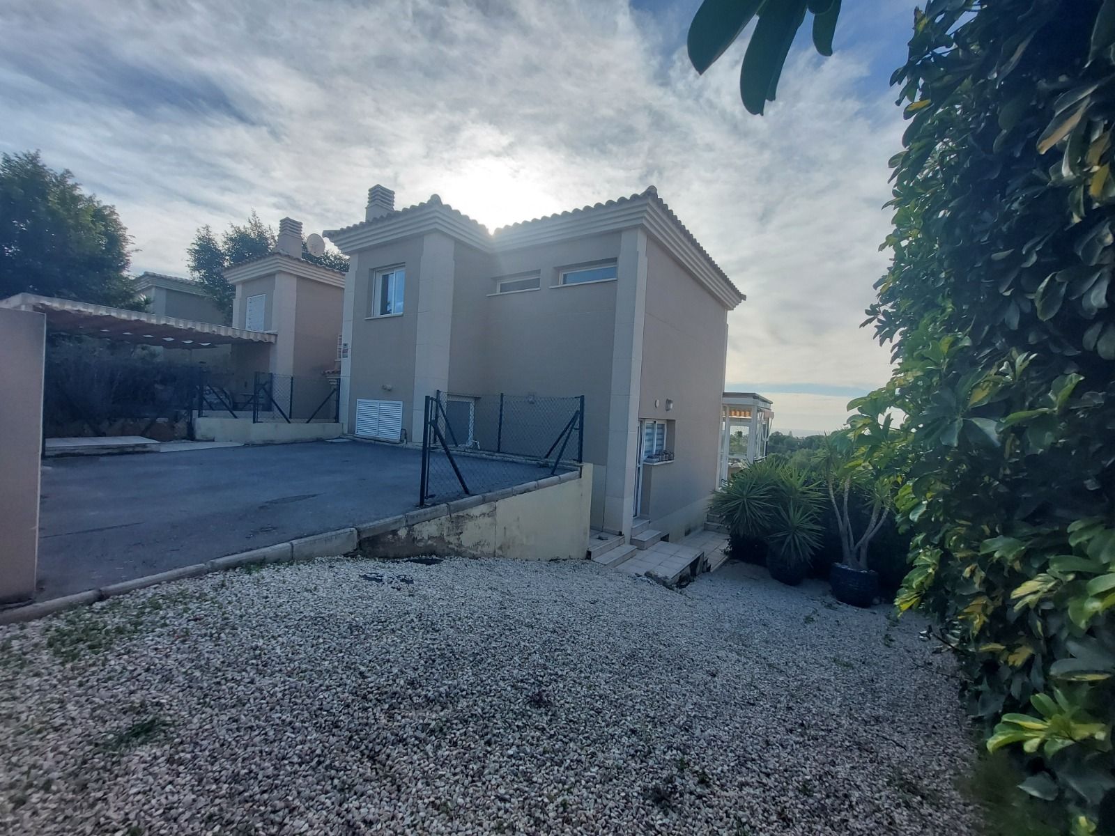 ¡Villa en La Nucía con vistas panorámicas!
