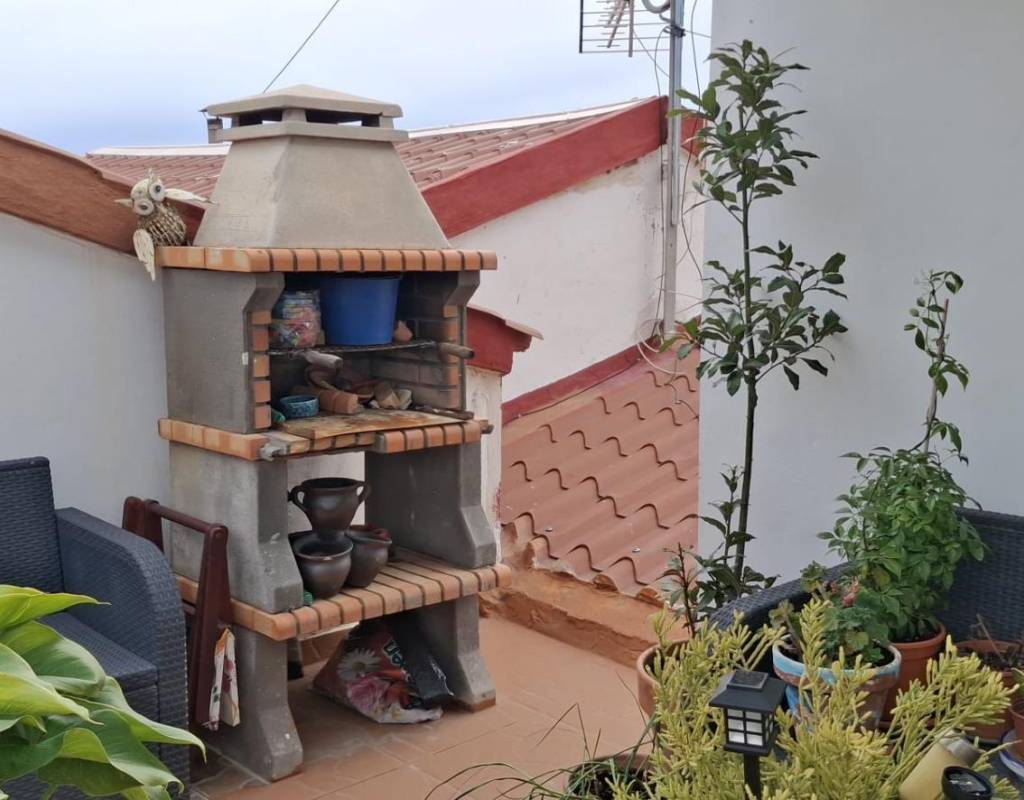 Sjarmerende halvrenovert hus i sentrum av Callosa den Sarrià.