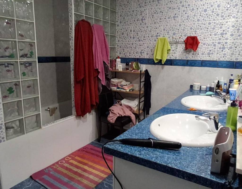 Sjarmerende halvrenovert hus i sentrum av Callosa den Sarrià.