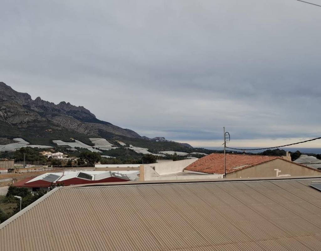 Sjarmerende halvrenovert hus i sentrum av Callosa den Sarrià.