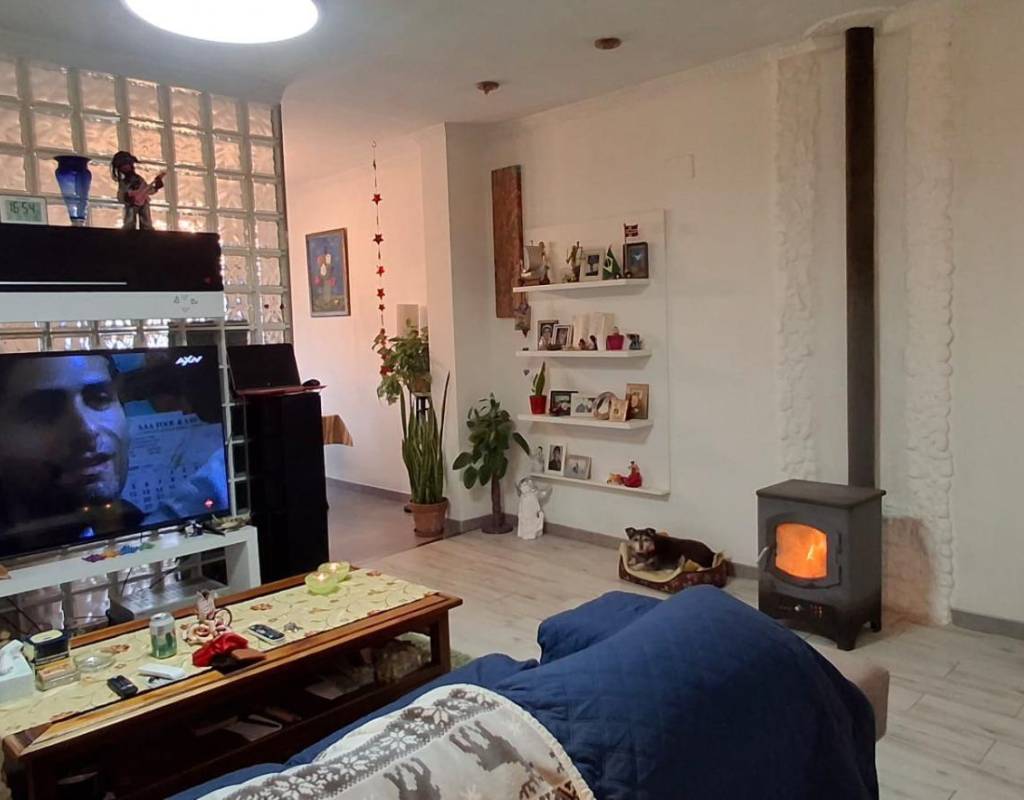 Sjarmerende halvrenovert hus i sentrum av Callosa den Sarrià.