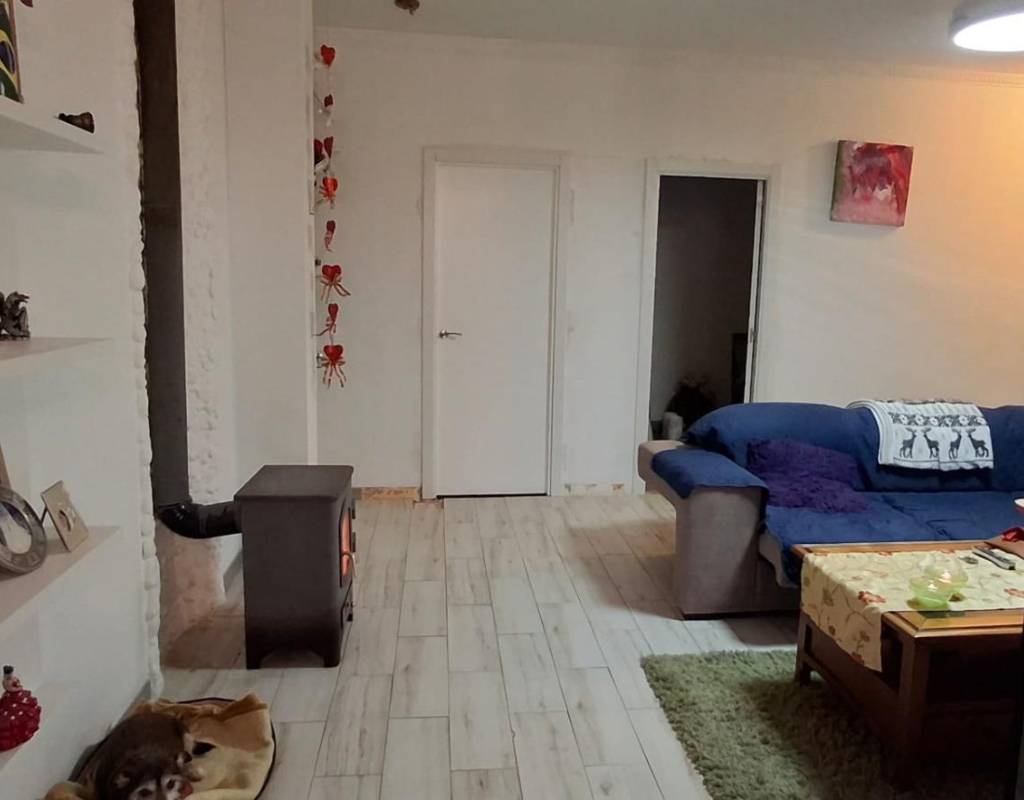 Sjarmerende halvrenovert hus i sentrum av Callosa den Sarrià.