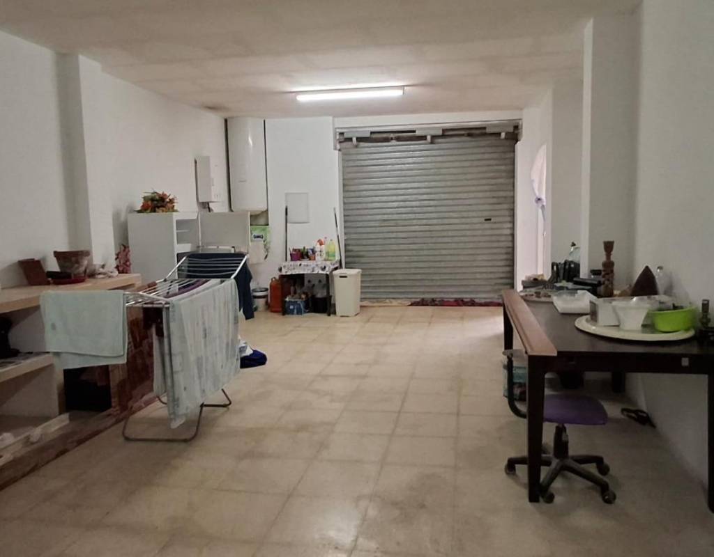 Sjarmerende halvrenovert hus i sentrum av Callosa den Sarrià.
