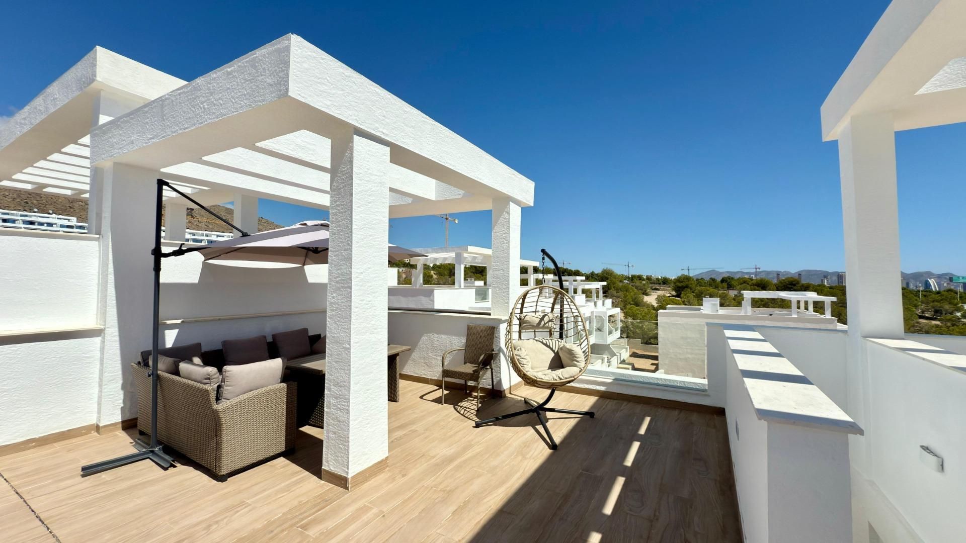 Moderne og luksuriøse bungalow med solarium i Finestrat.