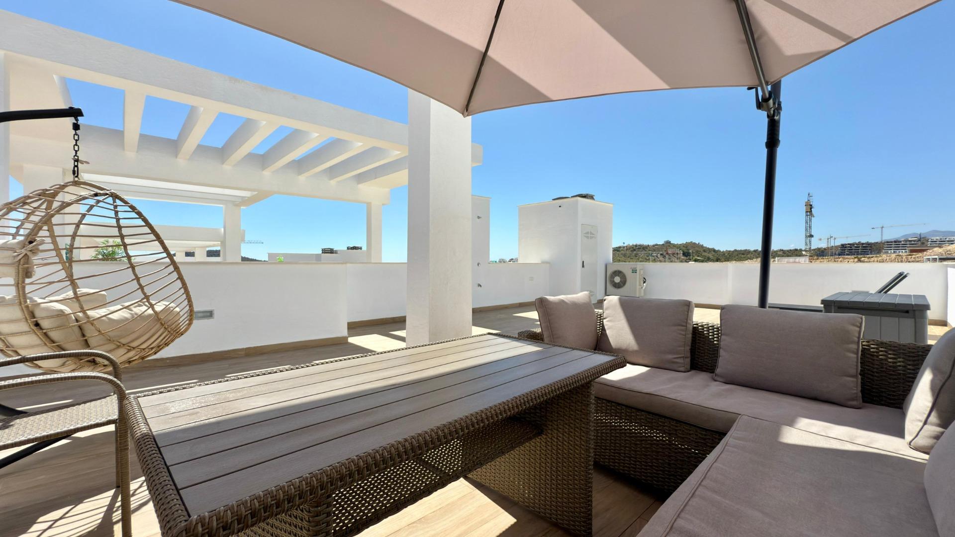 Moderne og luksuriøse bungalow med solarium i Finestrat.