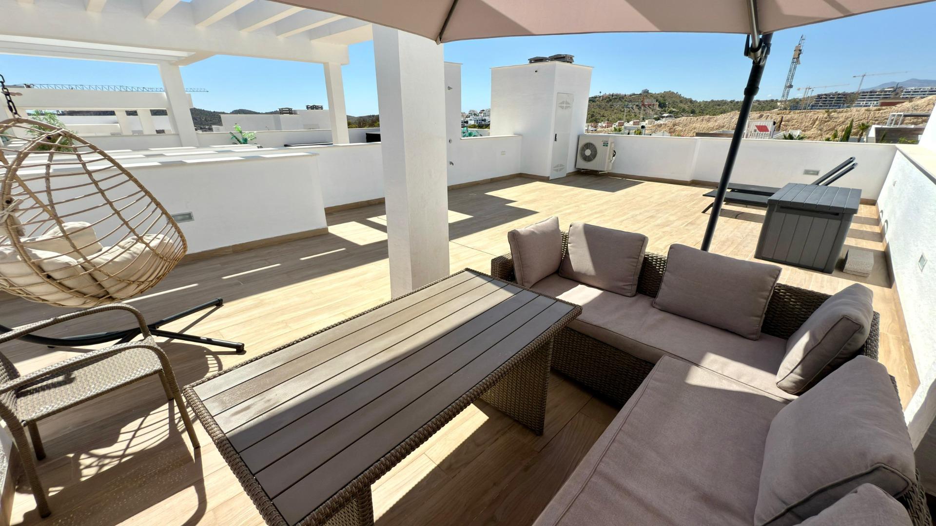 Moderne og luksuriøse bungalow med solarium i Finestrat.