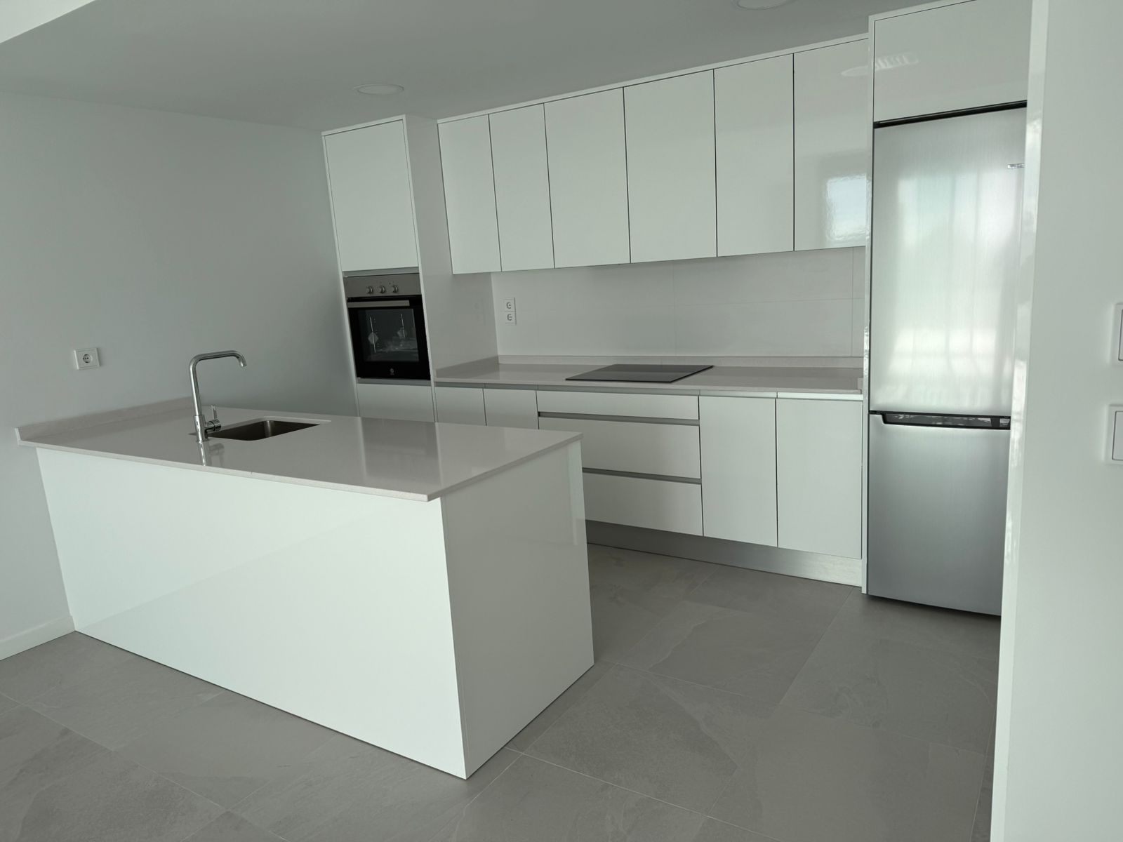 ¡Excelentes apartamentos en Finestrat con vista al mar!