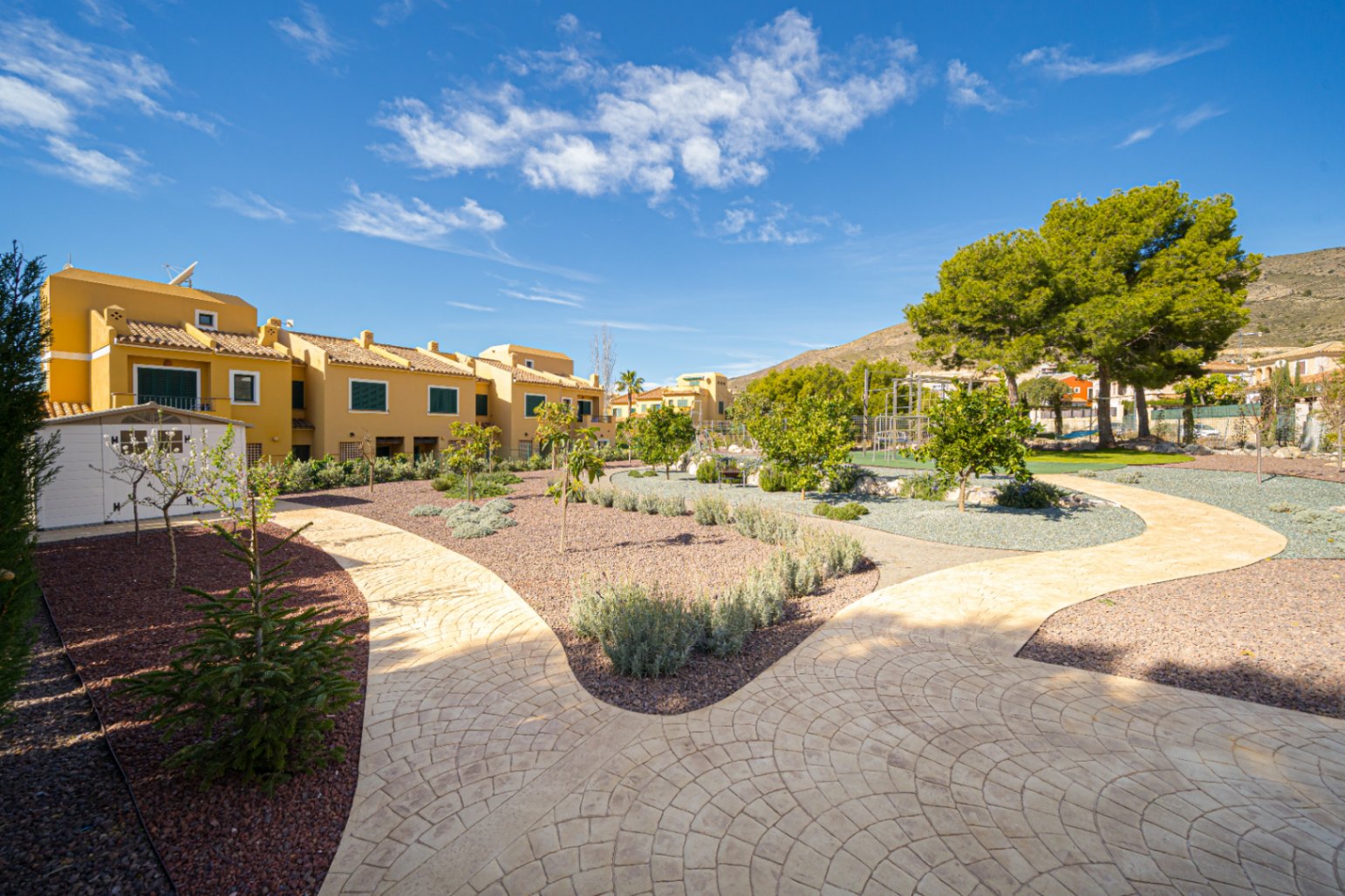 ¡Moderna villa en alquiler en Finestrat, Benidorm!