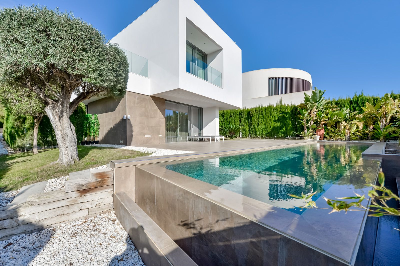 ¡Moderna villa en alquiler en Finestrat, Benidorm!