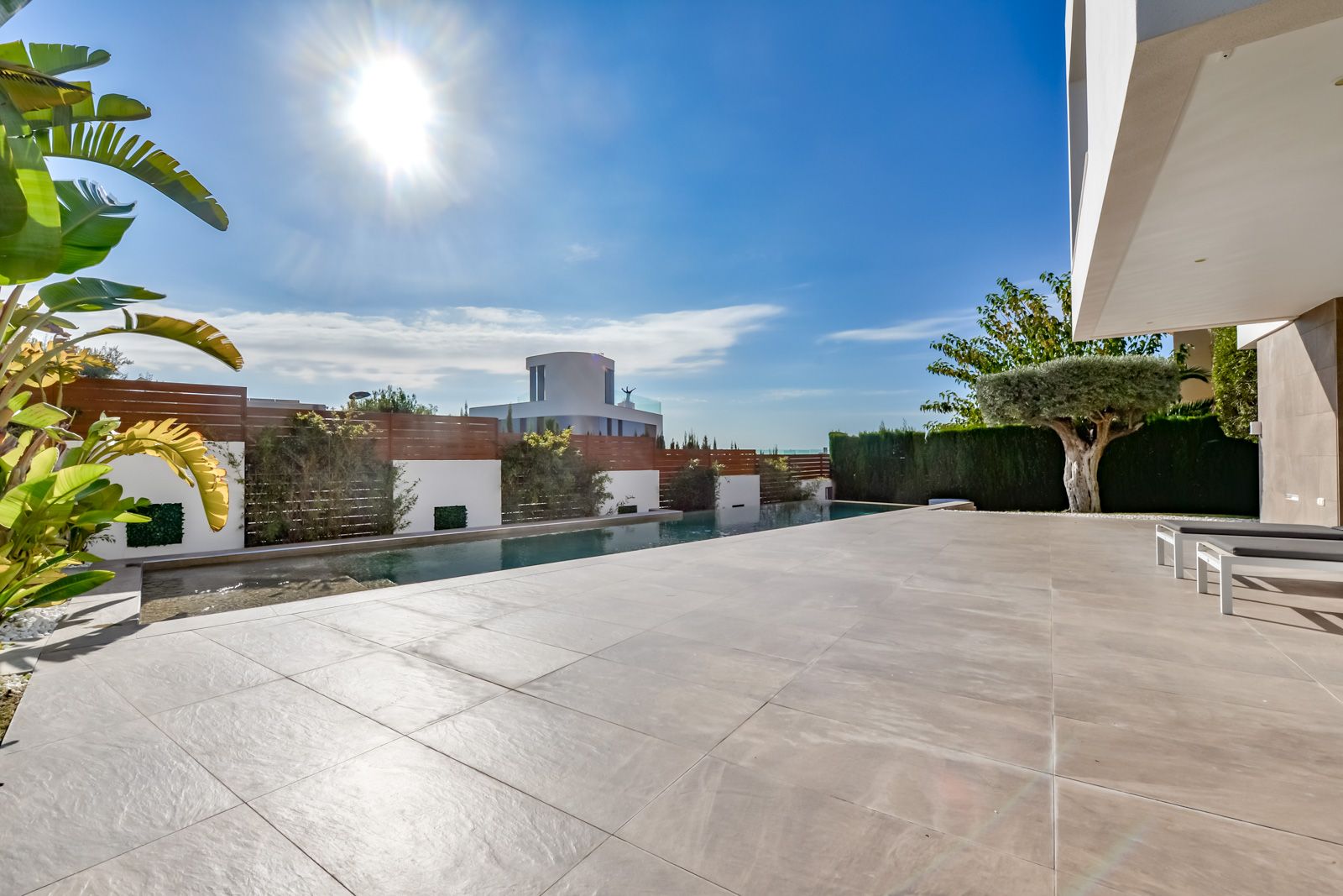 ¡Moderna villa en alquiler en Finestrat, Benidorm!