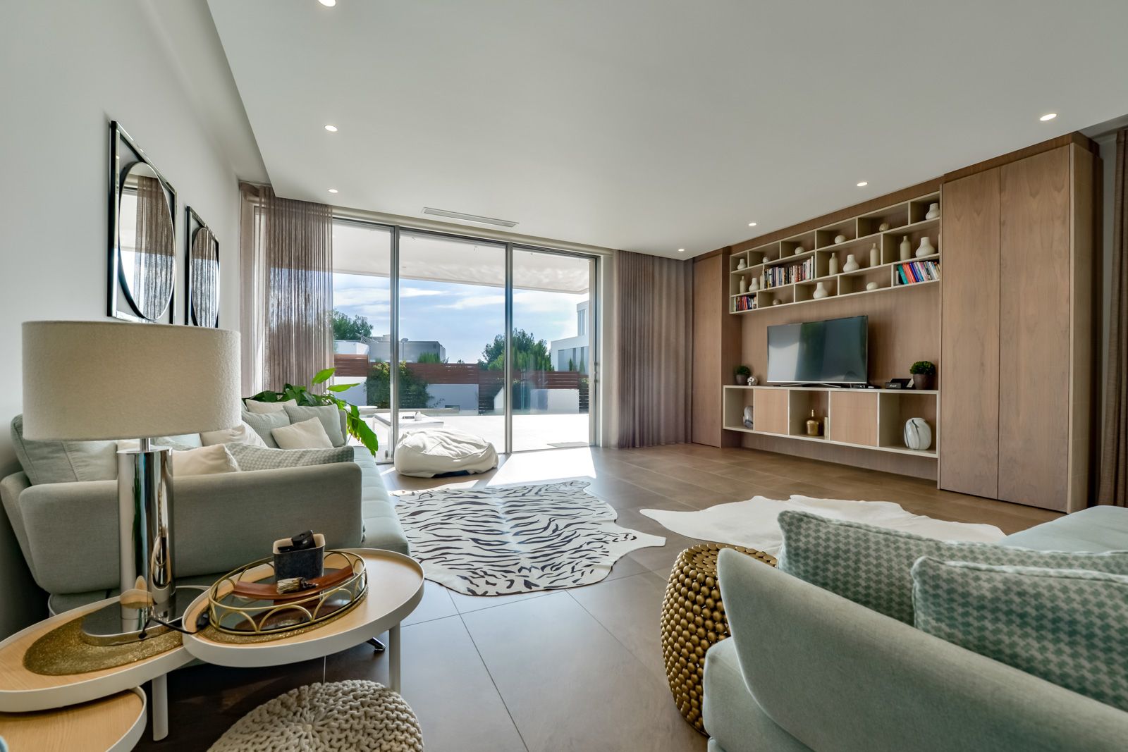 ¡Moderna villa en alquiler en Finestrat, Benidorm!