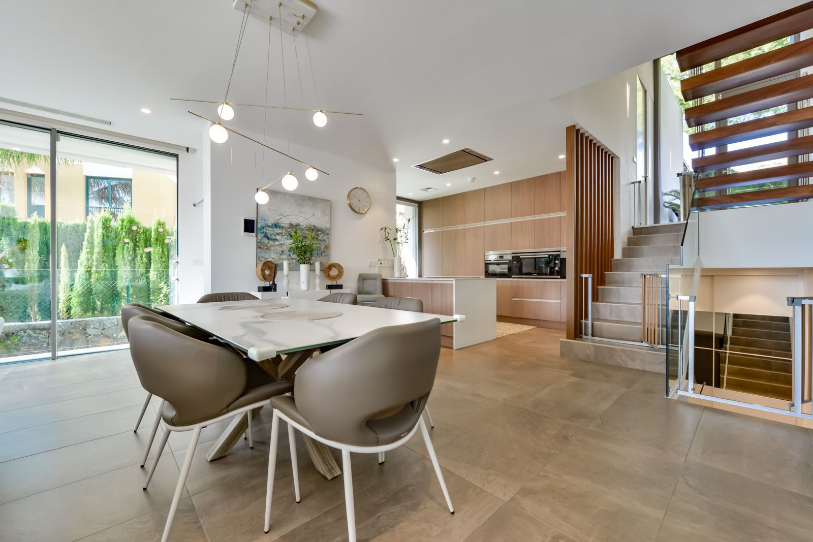 ¡Moderna villa en alquiler en Finestrat, Benidorm!
