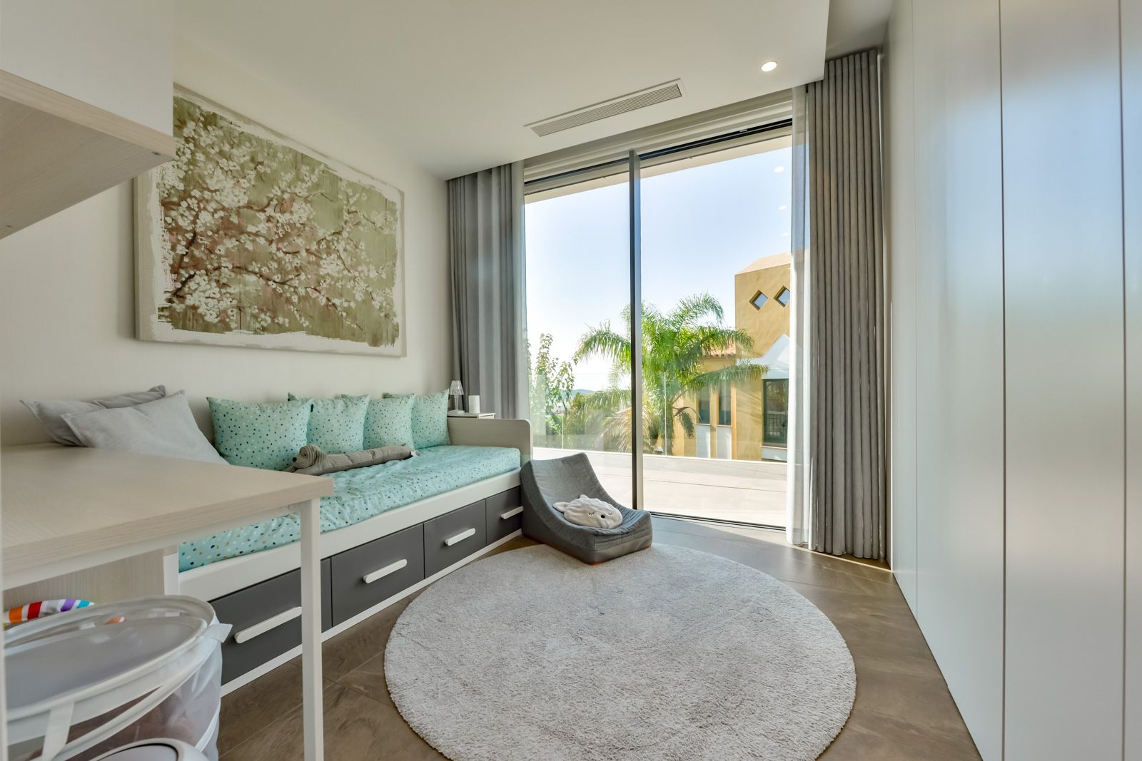 ¡Moderna villa en alquiler en Finestrat, Benidorm!