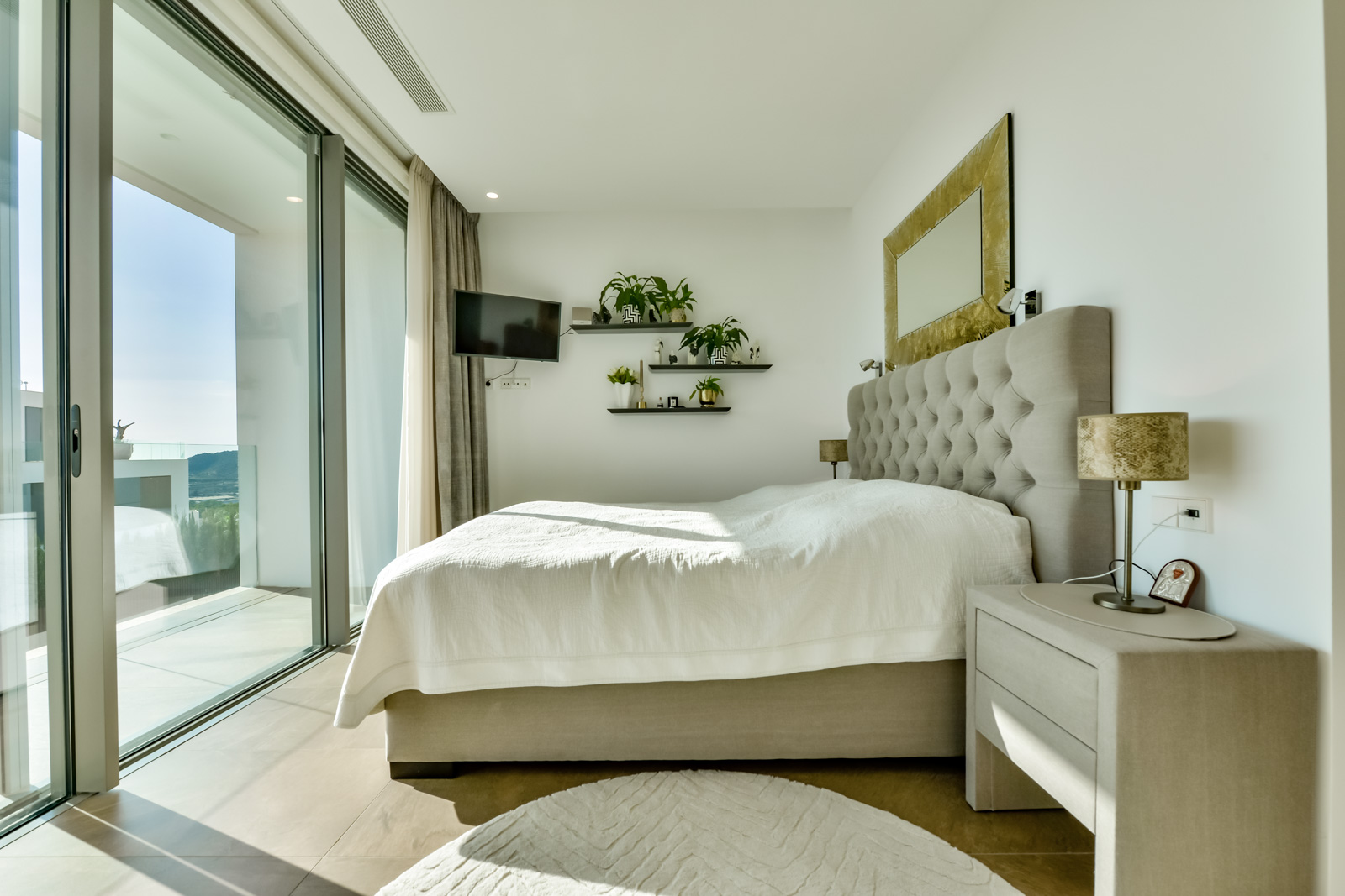 ¡Moderna villa en alquiler en Finestrat, Benidorm!
