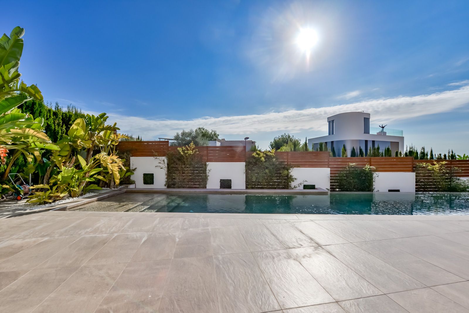 ¡Moderna villa en alquiler en Finestrat, Benidorm!