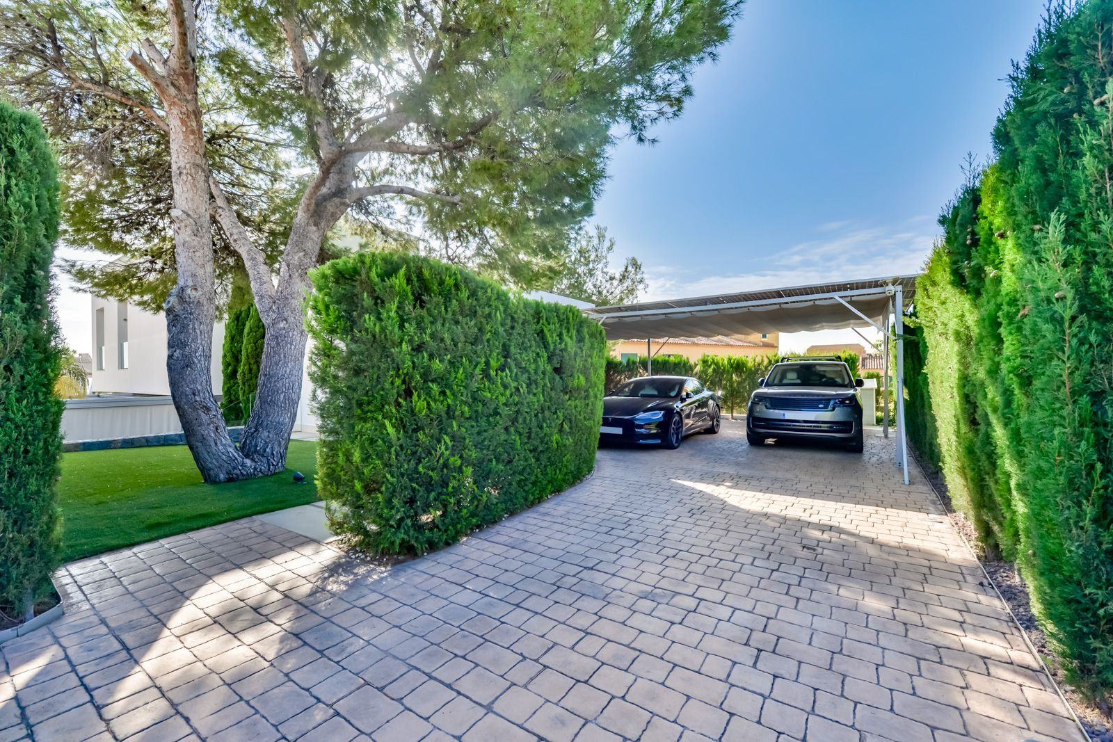 ¡Moderna villa en alquiler en Finestrat, Benidorm!