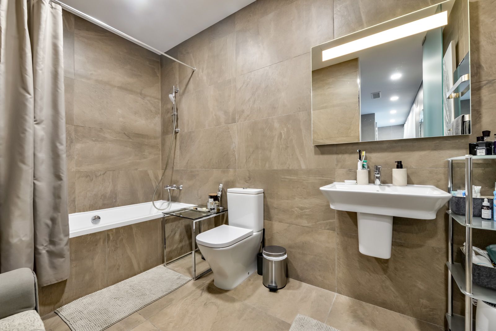¡Moderna villa en alquiler en Finestrat, Benidorm!