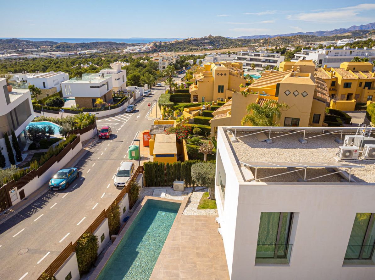 ¡Moderna villa en alquiler en Finestrat, Benidorm!