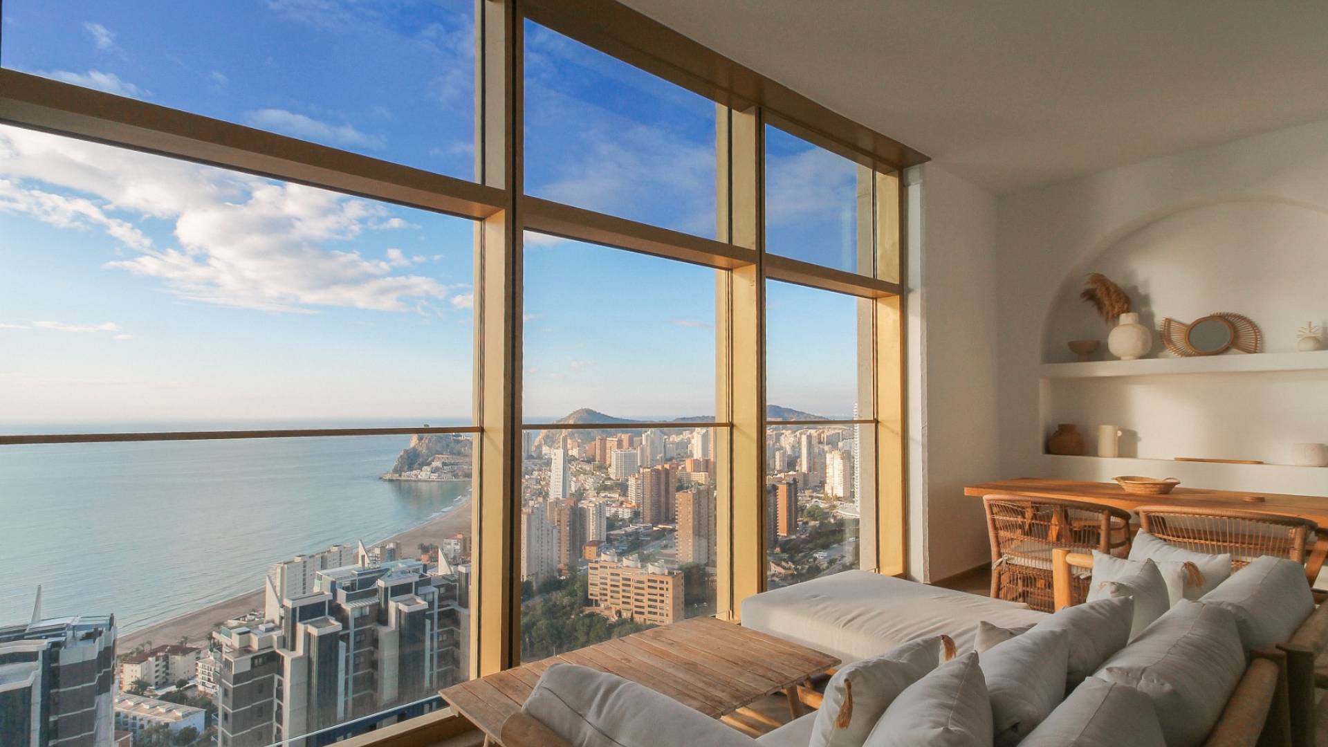Apartamento de lujo con vistas al mar urb Intempo  planta alta