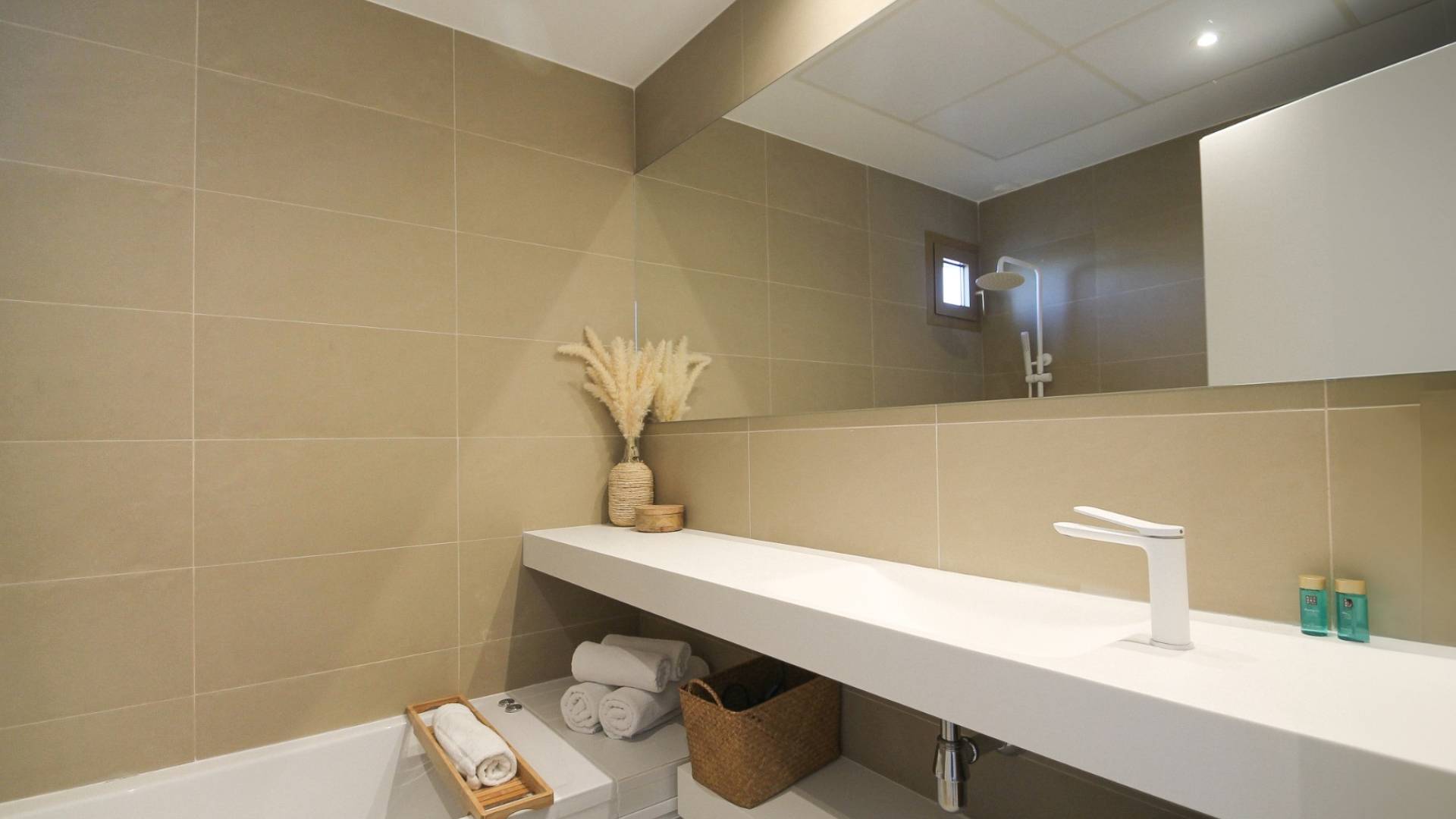Apartamento de lujo con vistas al mar urb Intempo  planta alta