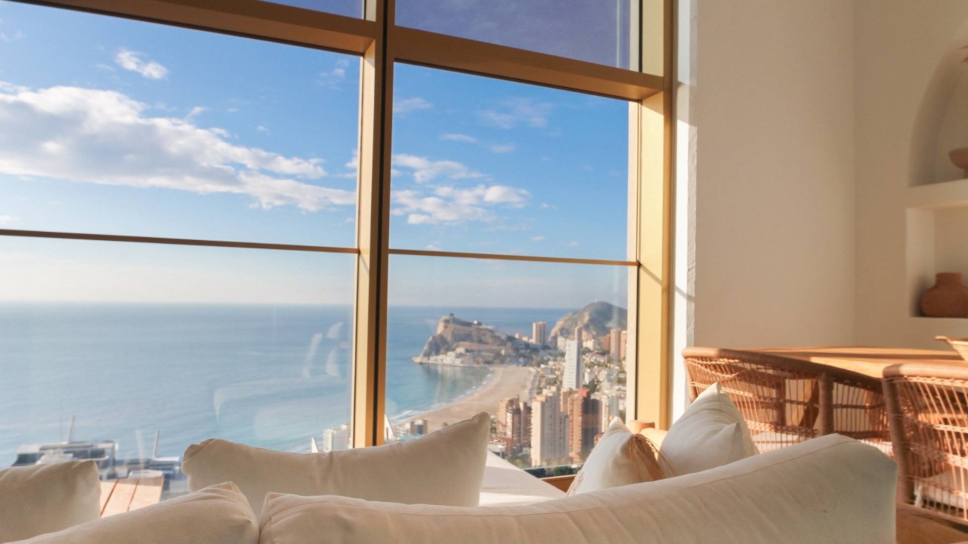 Apartamento de lujo con vistas al mar urb Intempo  planta alta