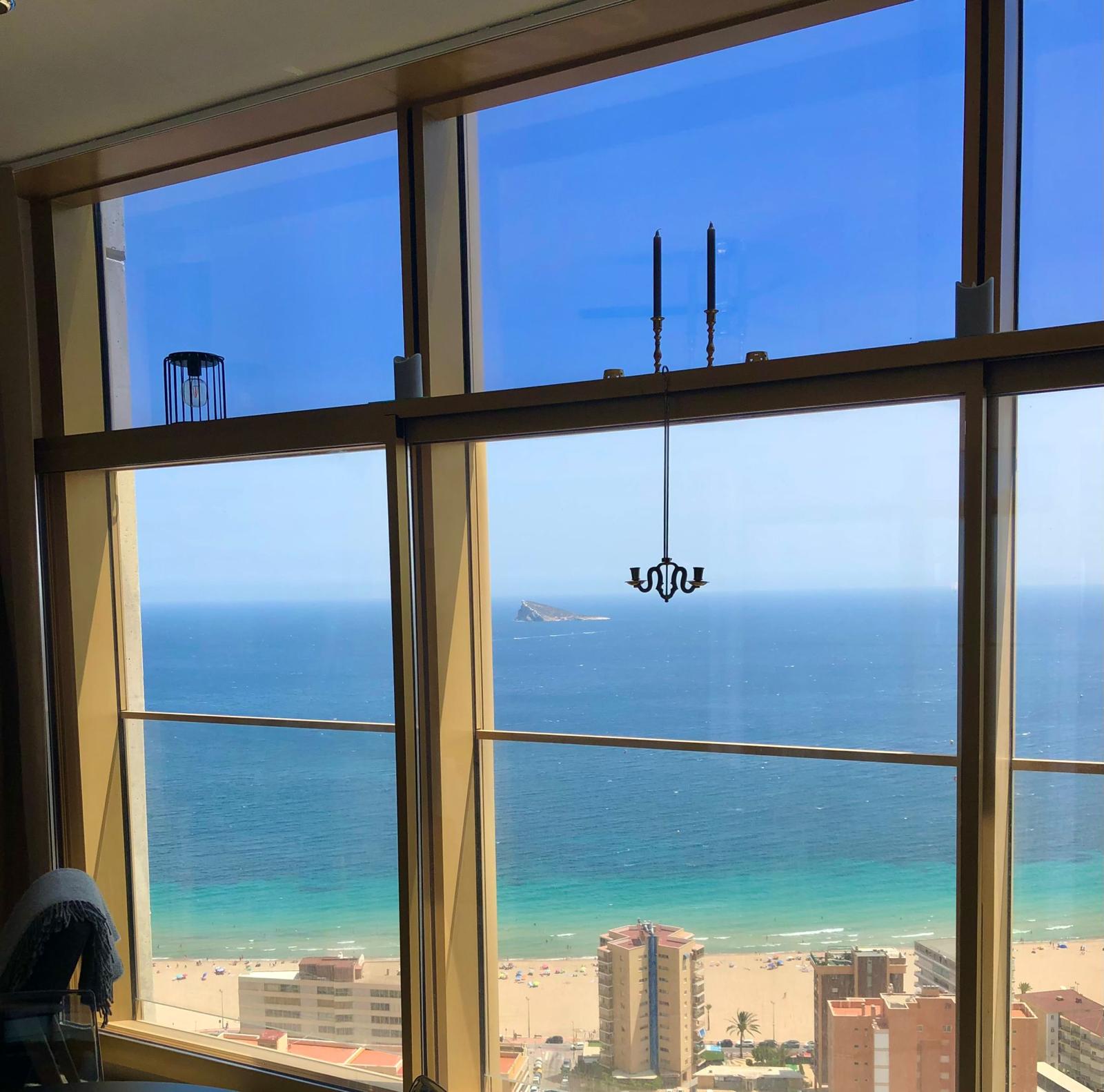   Impresionante apartamento con vistas al mar, urb Intempo , planta alta