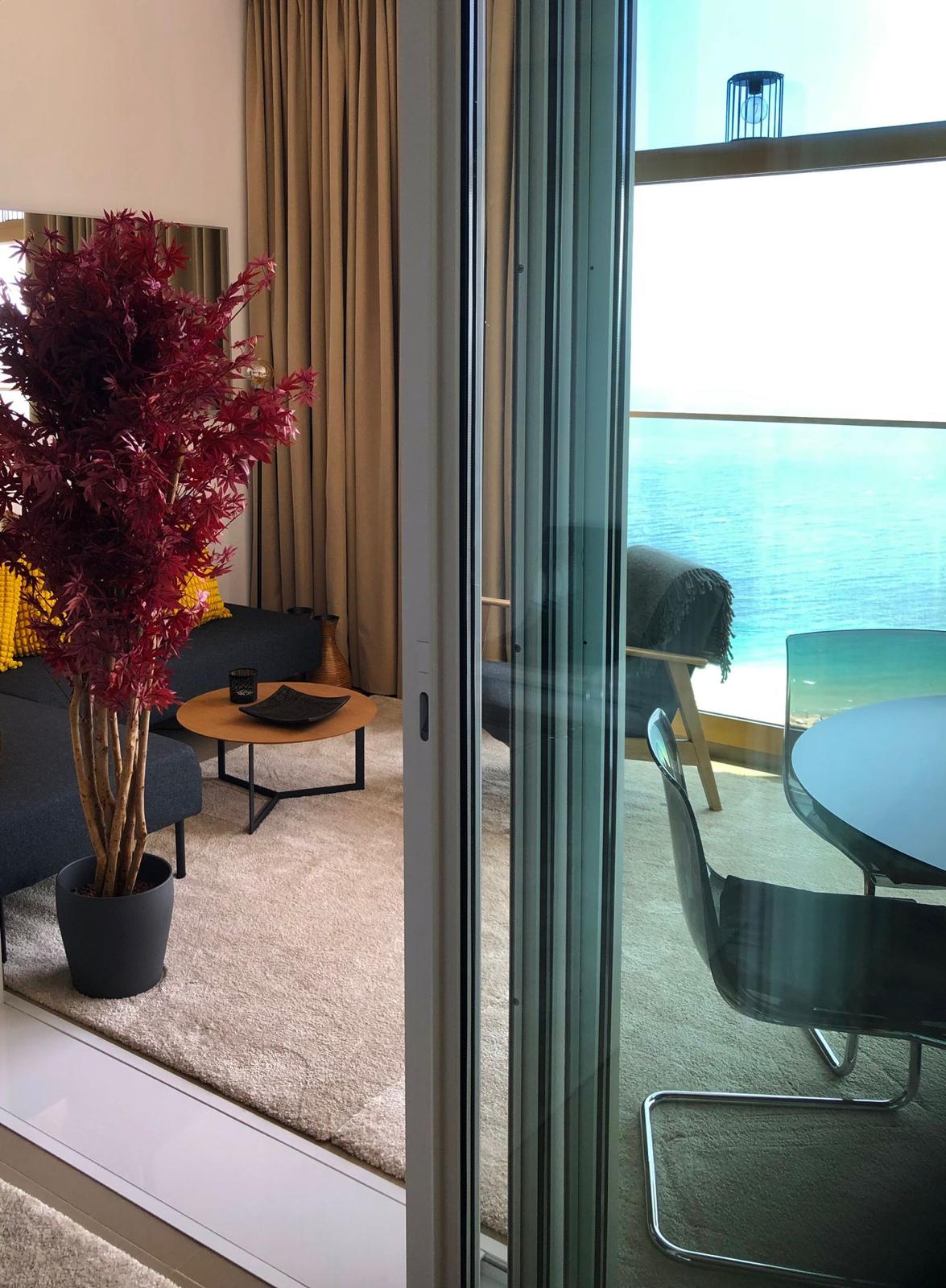   Impresionante apartamento con vistas al mar, urb Intempo , planta alta