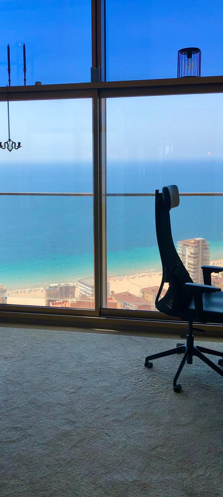   Impresionante apartamento con vistas al mar, urb Intempo , planta alta