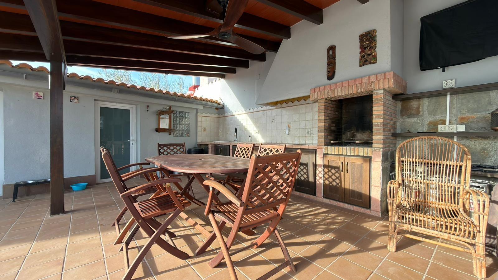 Moderne Villa auf einer Ebene, in der Nähe des Strandes von Campello