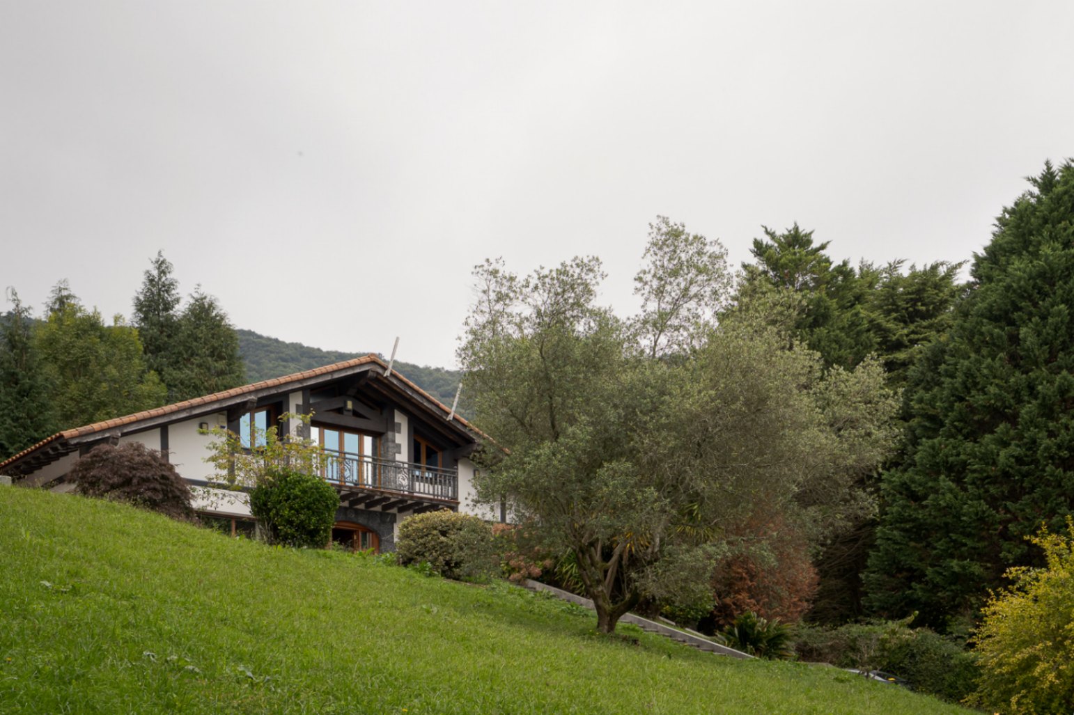 Exclusiva vivienda en Hondarribia, en la prestigiosa urbanización al pie del Jaizkibel