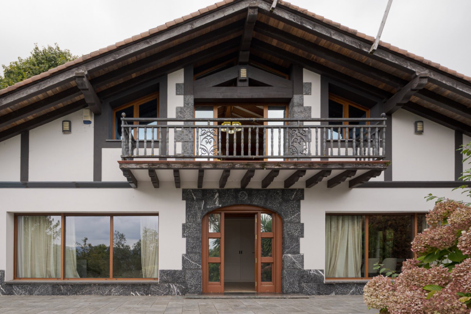 Exclusiva vivienda en Hondarribia, en la prestigiosa urbanización al pie del Jaizkibel