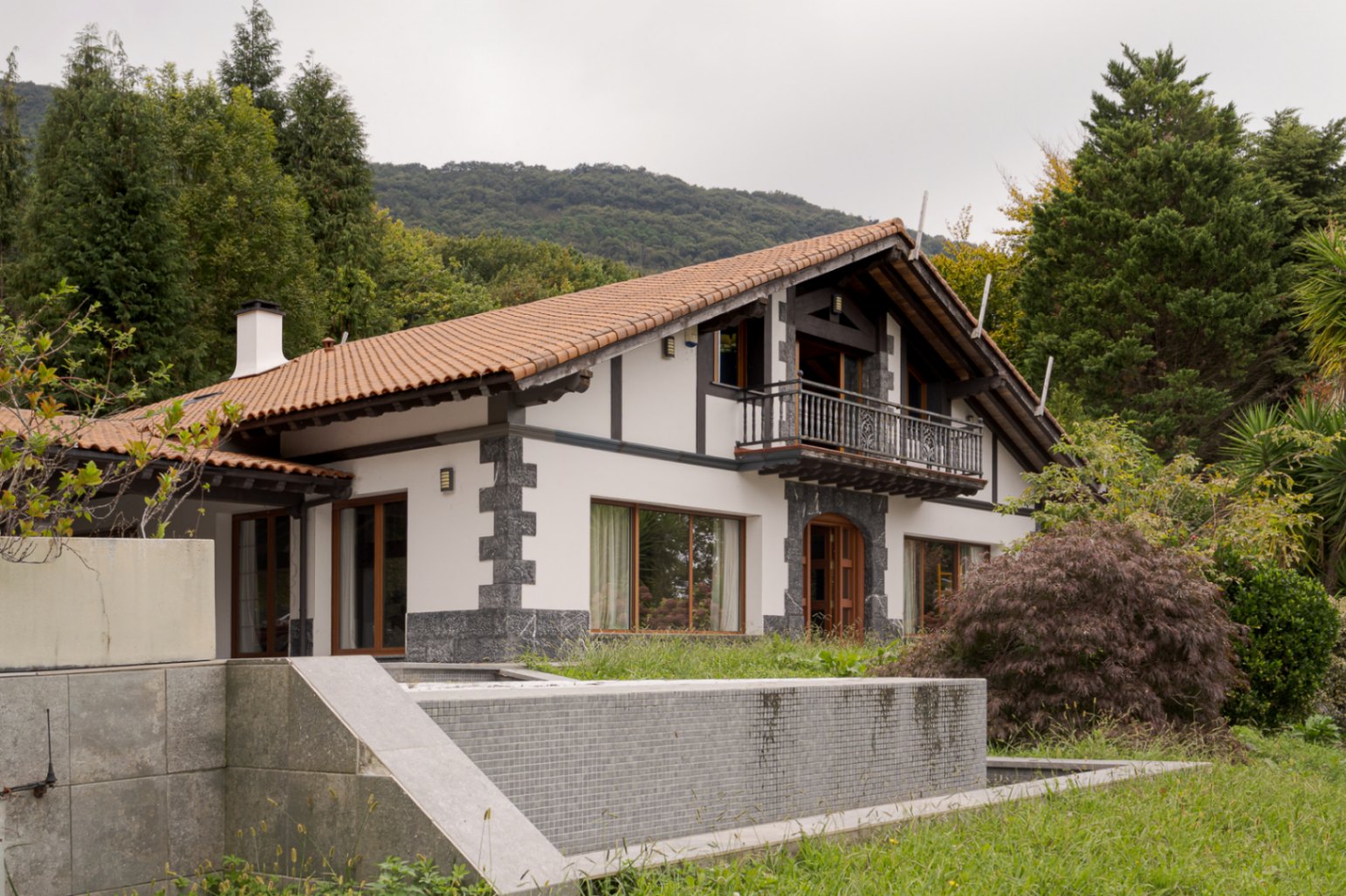 Exclusiva vivienda en Hondarribia, en la prestigiosa urbanización al pie del Jaizkibel