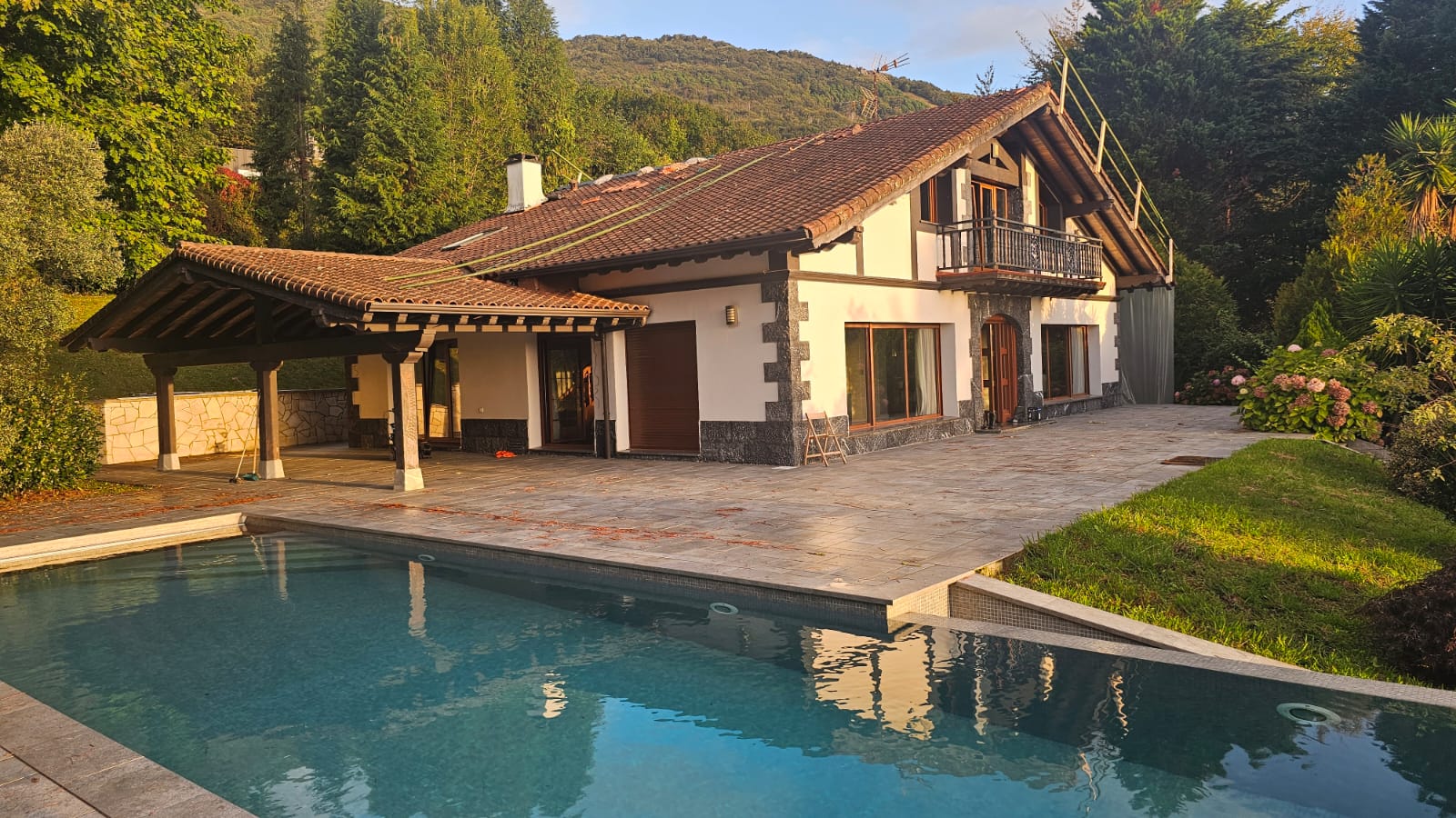 Exclusiva vivienda en Hondarribia, en la prestigiosa urbanización al pie del Jaizkibel