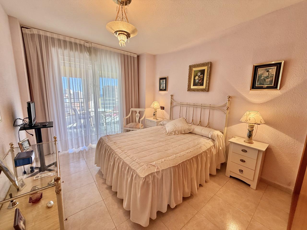 Espectacular piso reformado con vistas al mar en la zona Levante de Benidorm
