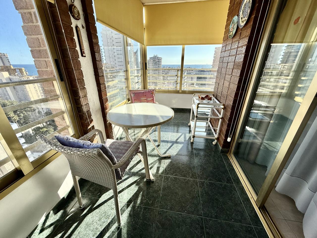 Espectacular piso reformado con vistas al mar en la zona Levante de Benidorm