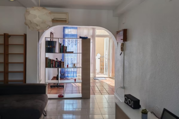 Дуплекс на Camí Vell d'Altea. Пляж Альбир, Альфаз-дель-Пи.