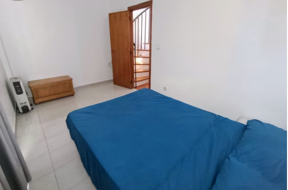 Дуплекс на Camí Vell d'Altea. Пляж Альбир, Альфаз-дель-Пи.