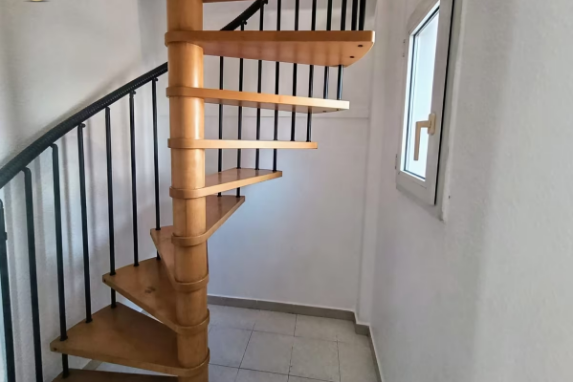 Дуплекс на Camí Vell d'Altea. Пляж Альбир, Альфаз-дель-Пи.