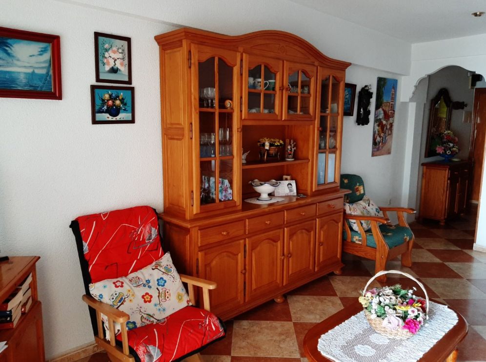 Con licencia turística (dos apartamentos en uno): la opción ideal para invertir en primera línea de playa en Levante.