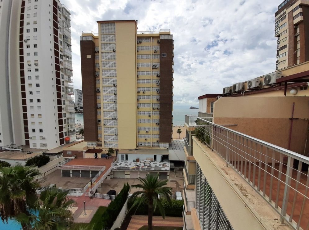 Con licencia turística (dos apartamentos en uno): la opción ideal para invertir en primera línea de playa en Levante.
