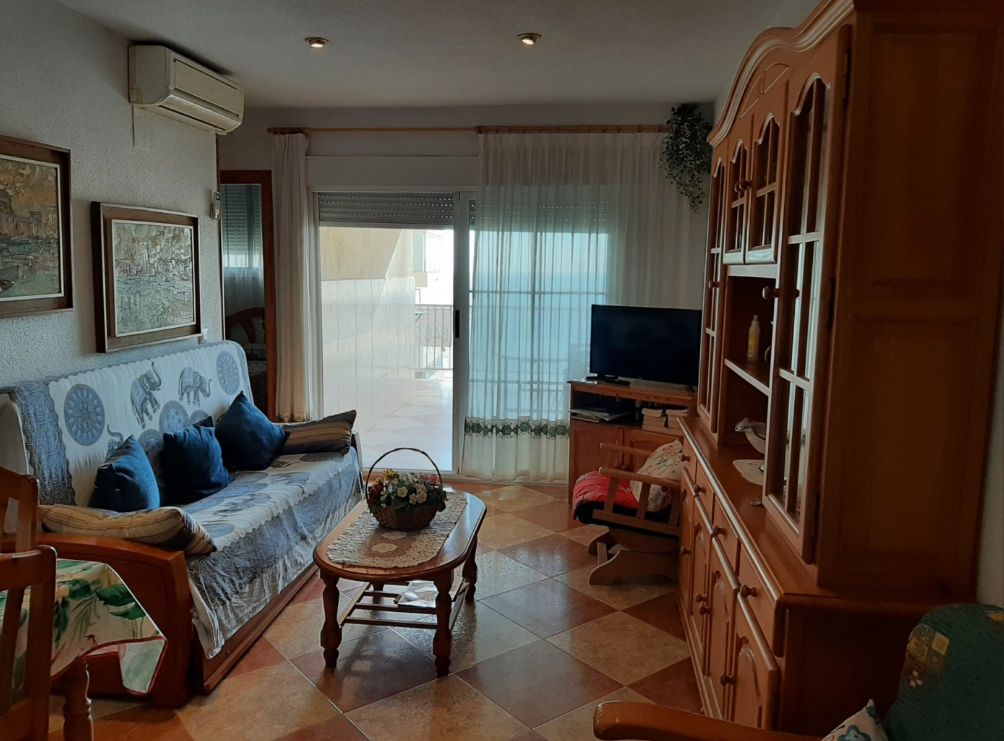 Con licencia turística (dos apartamentos en uno): la opción ideal para invertir en primera línea de playa en Levante.