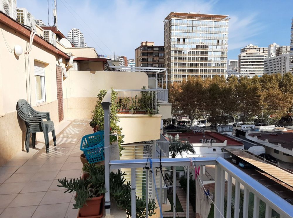 Con licencia turística (dos apartamentos en uno): la opción ideal para invertir en primera línea de playa en Levante.