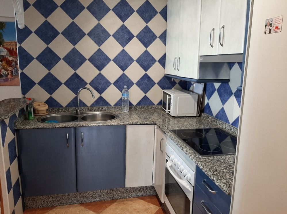 Con licencia turística (dos apartamentos en uno): la opción ideal para invertir en primera línea de playa en Levante.
