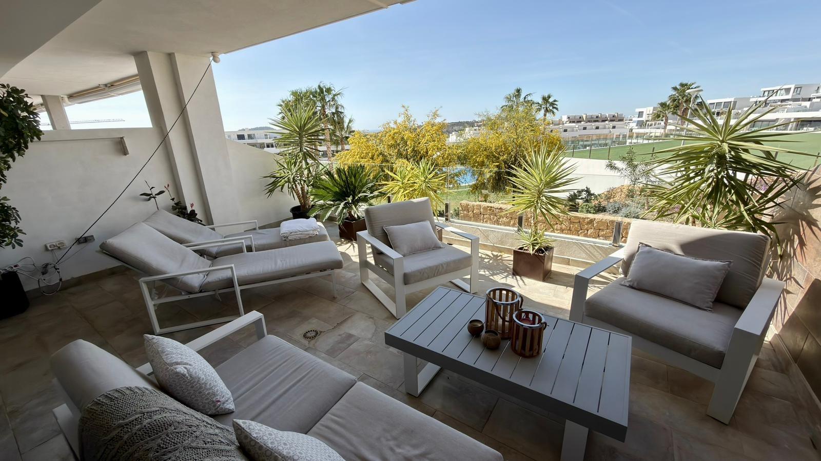Dúplex en el pueblo de Camporosso: amplitud, vistas y un estilo de vida de lujo, Finestrat